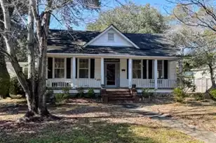 227 Church Street N, Manning, SC 29102 - Photo 1