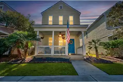 425 Verbena Avenue, Summerville, SC 29483 - Photo 1