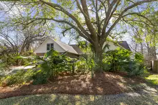 902 Travers Dr, Charleston, SC 29412 - Photo 1