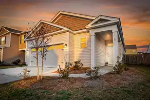 320 Bear Paw Ln, Summerville, SC 29486 - Photo 1