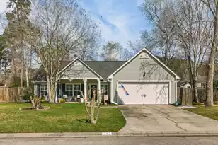 212 Ashford Cir, Summerville, SC 29485 - Photo 1