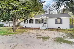 1069 Chestnut St, Orangeburg, SC 29115 - Photo 1