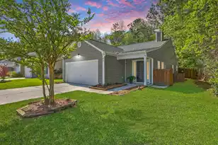 427 Savannah River Dr, Summerville, SC 29485 - Photo 1
