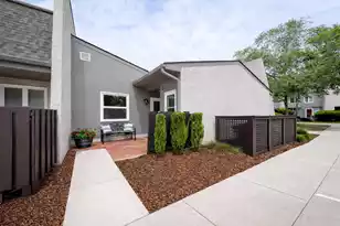306 Ventura Pl, Mount Pleasant, SC 29464 - Photo 1