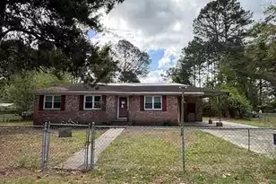 132 Franklin St, Walterboro, SC 29488 - Photo 1