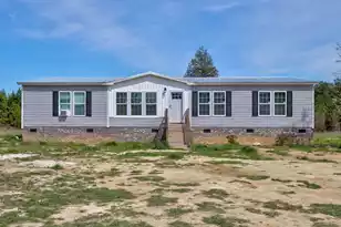 1100 Marlowe Dr, Manning, SC 29102 - Photo 1