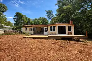 1391 Scott Lake Rd, Summerton, SC 29148 - Photo 1