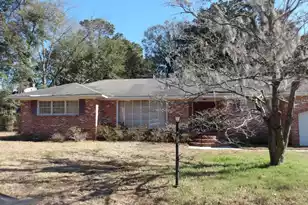 742 Condon Dr, Charleston, SC 29412 - Photo 1