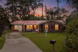 109 Robin Ct, Summerville, SC 29485 - Photo 1