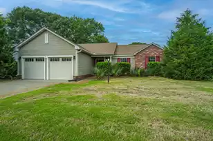 1383 Downsberry Dr, Mount Pleasant, SC 29466 - Photo 1