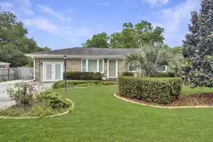 124 Kathryn Dr, Goose Creek, SC 29445 - Photo 1