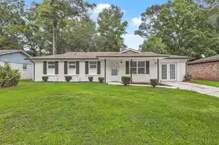 108 Bee St, Summerville, SC 29483 - Photo 1