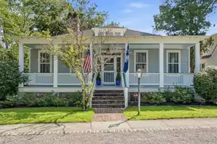 328 Bennett St, Mount Pleasant, SC 29464 - Photo 1