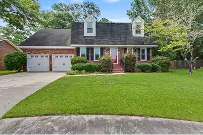 300 Eastover Circle, Summerville, SC 29483 - Photo 1