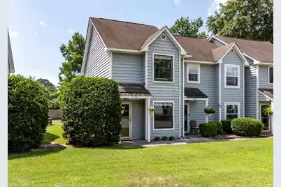 1694 Hunters Run Drive, Mount Pleasant, SC 29464 - Photo 1