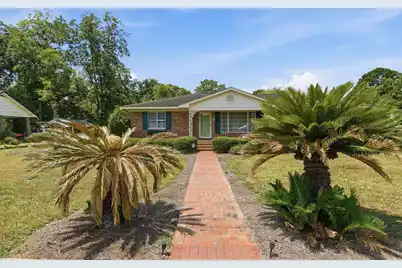 352 Main Street E, Harleyville, SC 29448 - Photo 1
