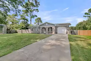 107 McDuffie Ct, Summerville, SC 29486 - Photo 1