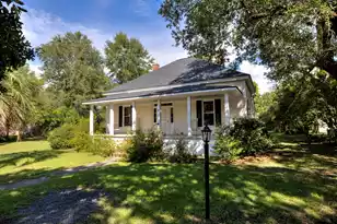 25 Church Street S, Summerton, SC 29148 - Photo 2