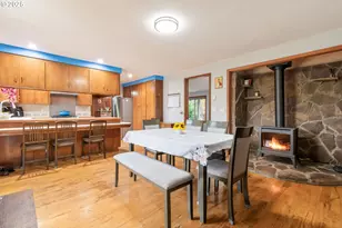 2568 Dover Dr, Eugene, OR 97404 - Photo 22