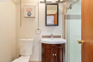 2568 Dover Dr, Eugene, OR 97404 - Photo 28