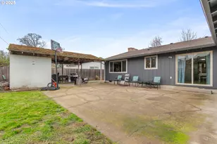 2568 Dover Dr, Eugene, OR 97404 - Photo 42