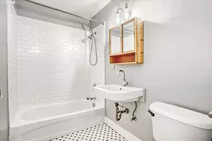 4030 SE Ivon St, Portland, OR 97202 - Photo 12