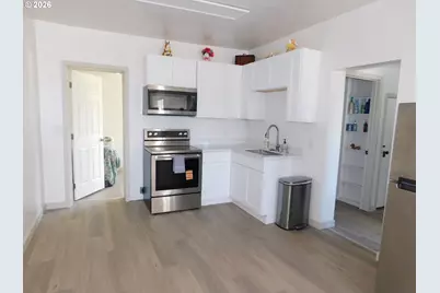 465 W Marine Dr, Astoria, OR 97103 - Photo 6