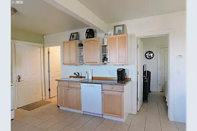 465 W Marine Dr, Astoria, OR 97103 - Photo 12