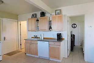 465 W Marine Dr, Astoria, OR 97103 - Photo 12