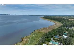 38 3rd St W, Chinook, WA 98614 - Photo 6