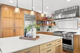 11255 SW Lynnvale Dr, Portland, OR 97225 - Photo 16
