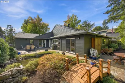 11255 SW Lynnvale Dr, Portland, OR 97225 - Photo 32