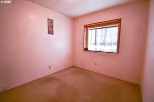 214 Thompson Rd, Riddle, OR 97469 - Photo 12