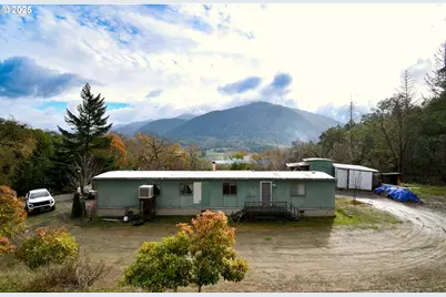 214 Thompson Rd, Riddle, OR 97469 - Photo 40