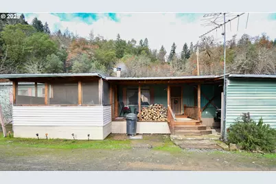 214 Thompson Rd, Riddle, OR 97469 - Photo 1