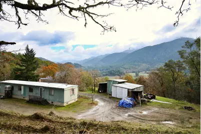 214 Thompson Rd, Riddle, OR 97469 - Photo 36