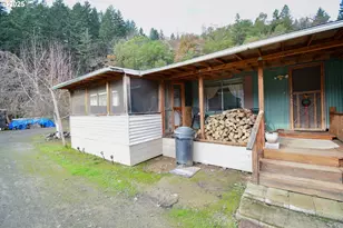 214 Thompson Rd, Riddle, OR 97469 - Photo 2