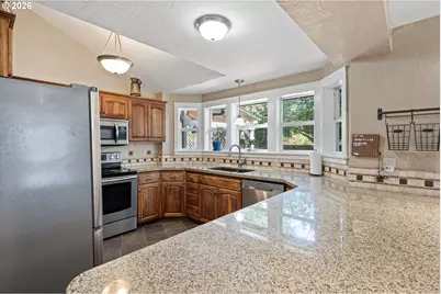 5268 Sugarpine Cir, Eugene, OR 97402 - Photo 12