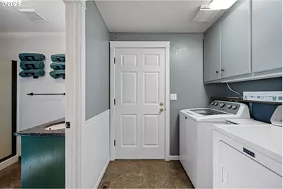 5268 Sugarpine Cir, Eugene, OR 97402 - Photo 28