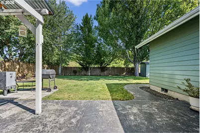 5268 Sugarpine Cir, Eugene, OR 97402 - Photo 32