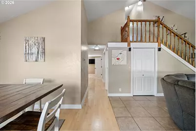 5268 Sugarpine Cir, Eugene, OR 97402 - Photo 8