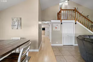 5268 Sugarpine Cir, Eugene, OR 97402 - Photo 8