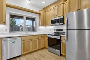 5870 NE Mason St, Portland, OR 97218 - Photo 10