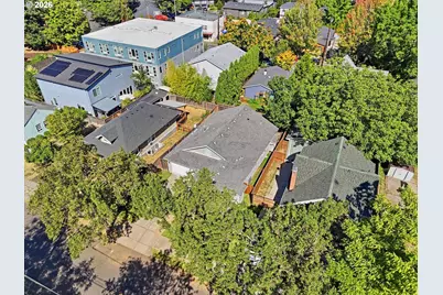 1333 NE Junior St, Portland, OR 97211 - Photo 40