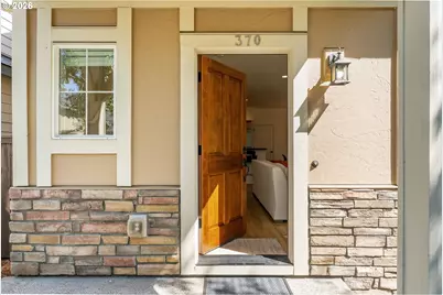 370 SW 204th Ter, Beaverton, OR 97006 - Photo 2