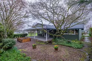 12432 SW King George Dr, Portland, OR 97224 - Photo 38