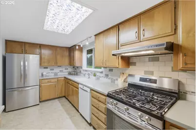 12432 SW King George Dr, Portland, OR 97224 - Photo 16