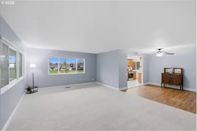 12432 SW King George Dr, Portland, OR 97224 - Photo 10