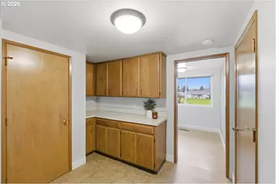 12432 SW King George Dr, Portland, OR 97224 - Photo 32