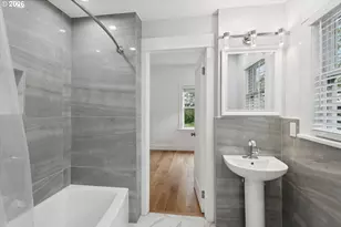 3137 NE 70th Ave, Portland, OR 97213 - Photo 16